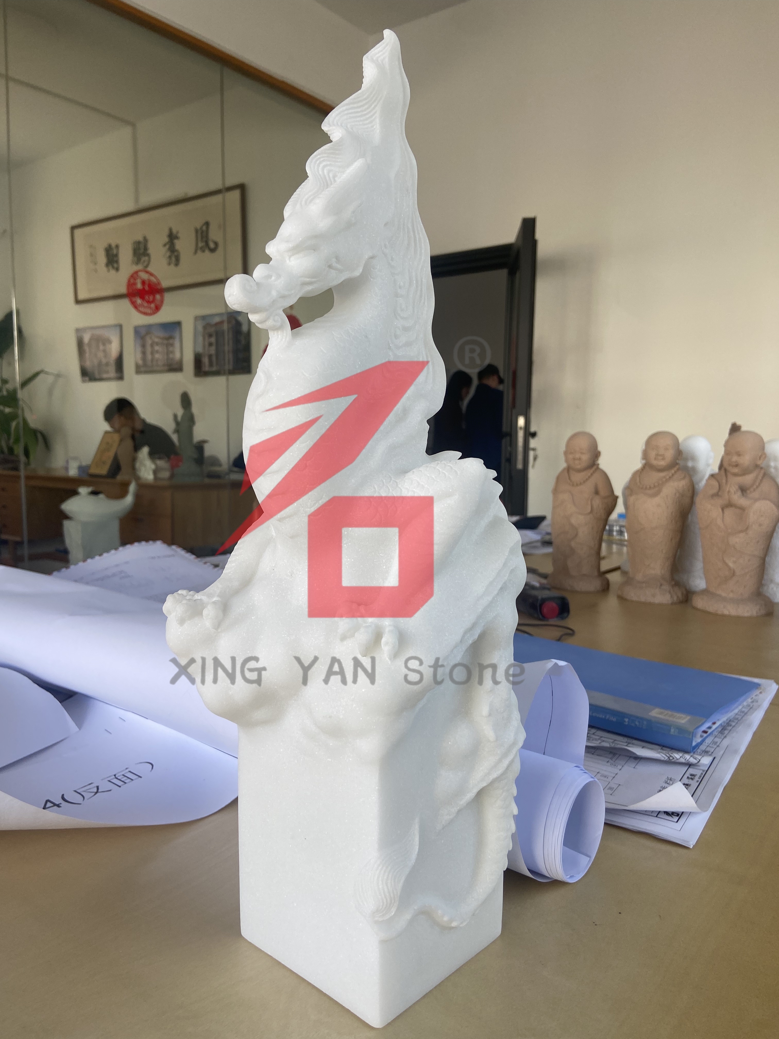 Kiinalaistyyliset kivikaiverrukset saavat suosiota Euroopan ja Amerikan muistomarkkinoilla