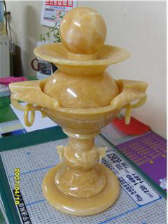 Kiina Xingyan Mihuang Stone Feng Shui Ball Fountain -veistos